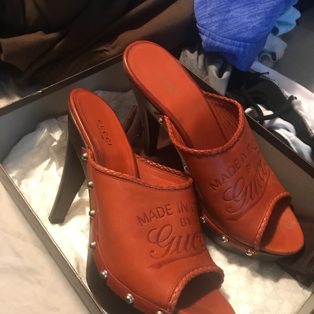 Gucci sandal authentic size 40